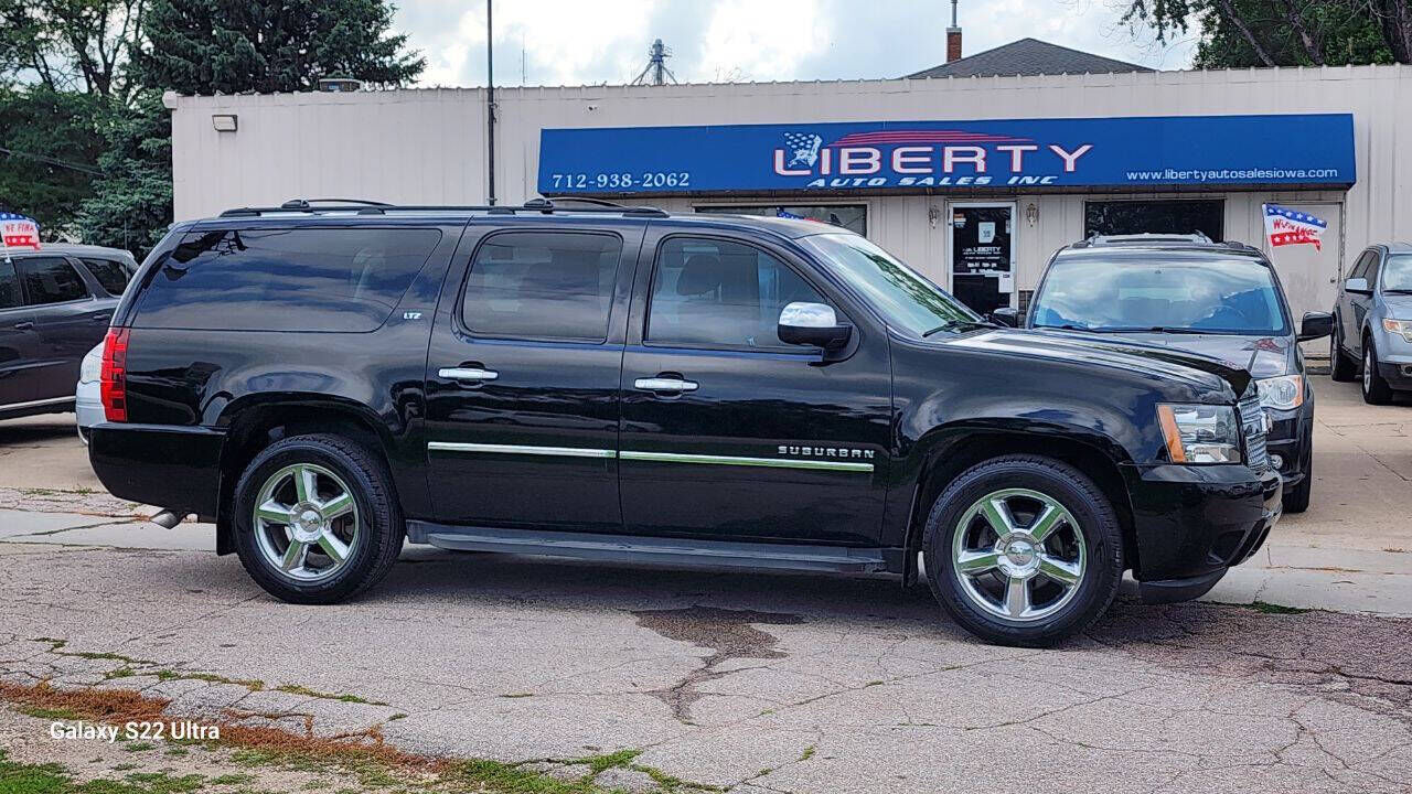 2013 CHEVROLET Suburban