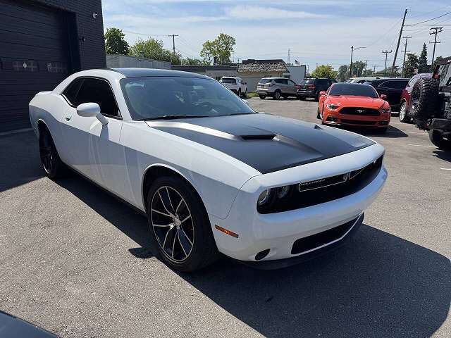 2017 DODGE Challenger