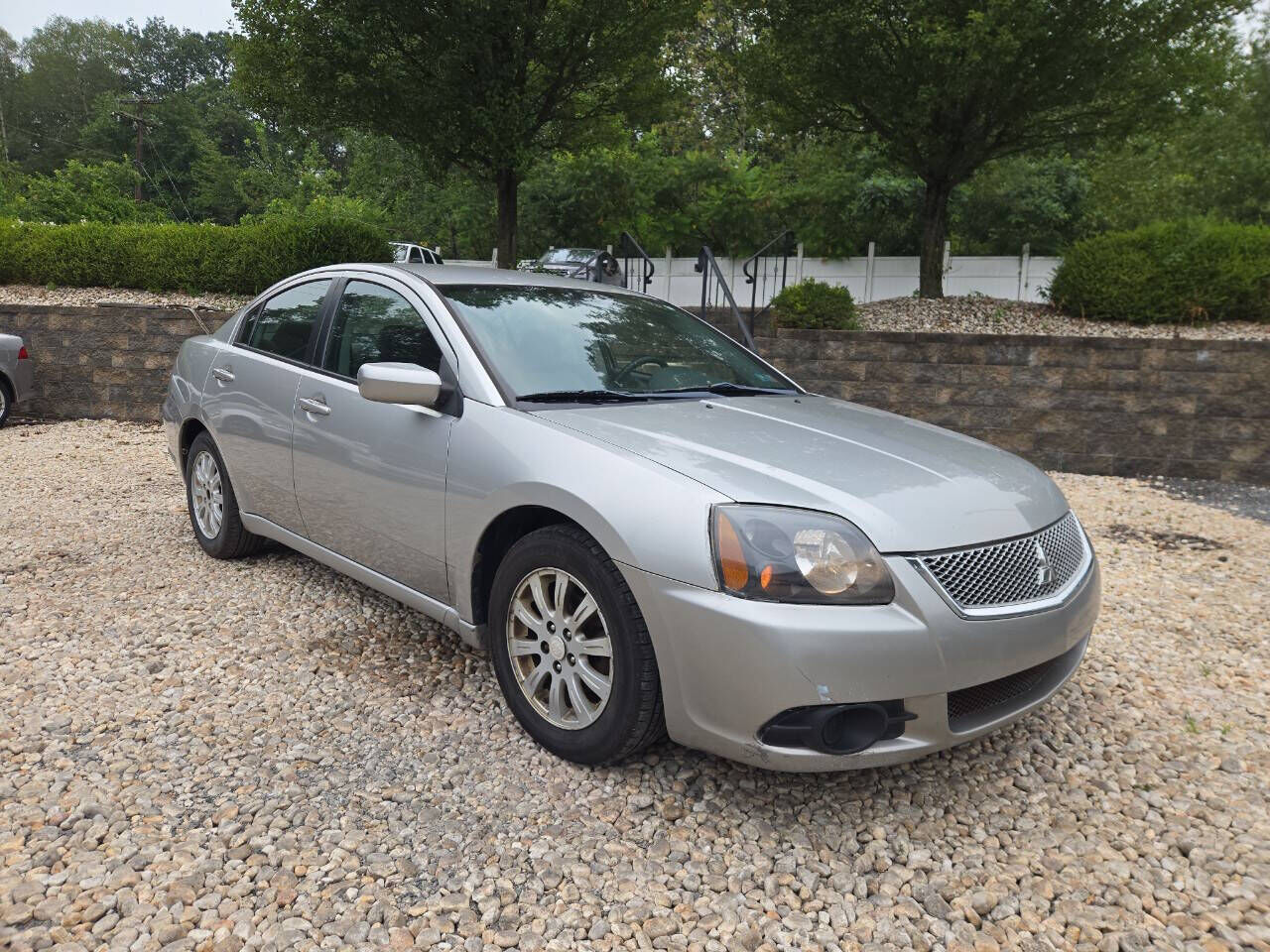 Mitsubishi Galant