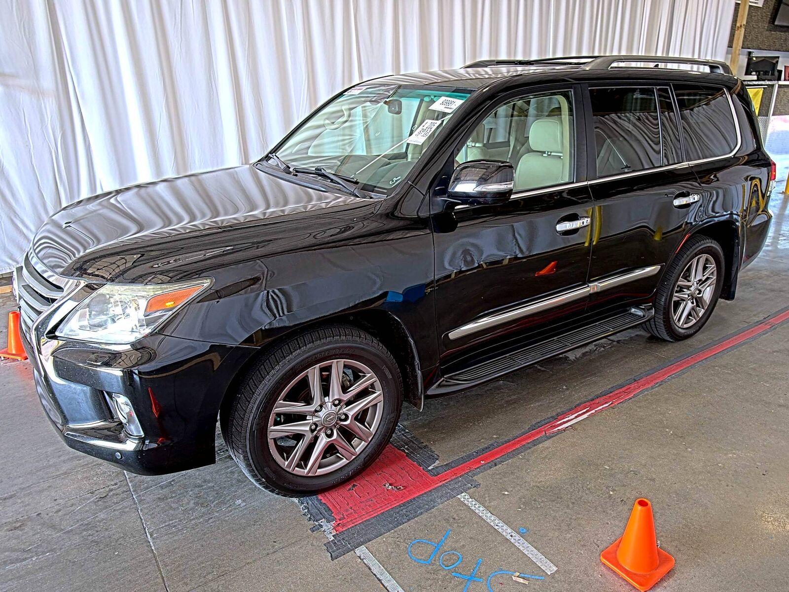 Lexus LX