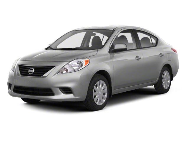 2013 NISSAN Versa