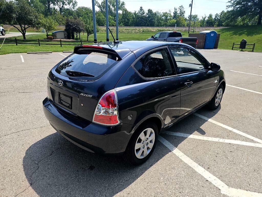 2011 HYUNDAI Accent