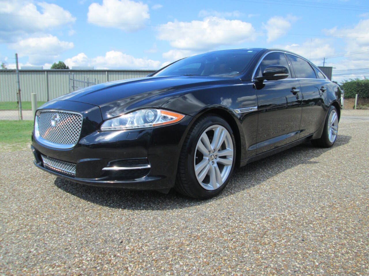 Jaguar XJ