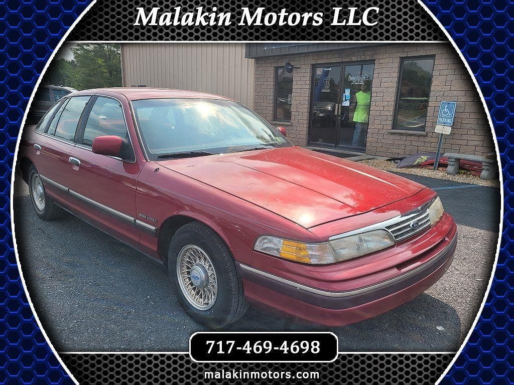 Ford Crown Victoria