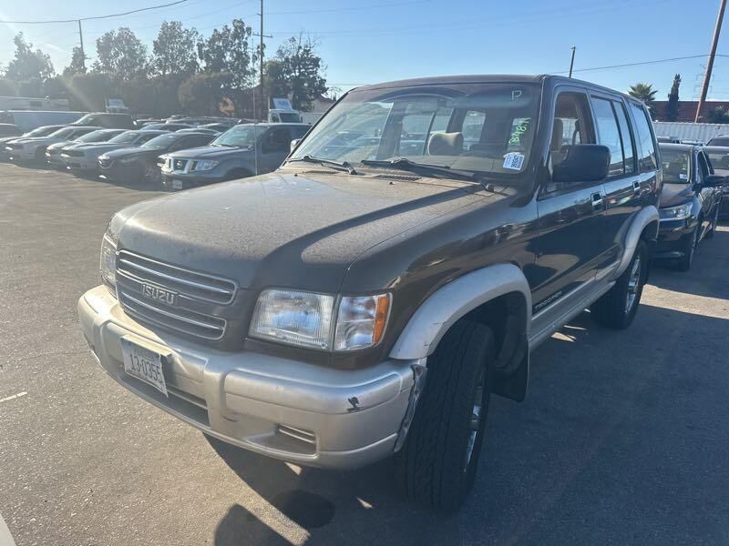 Isuzu Trooper