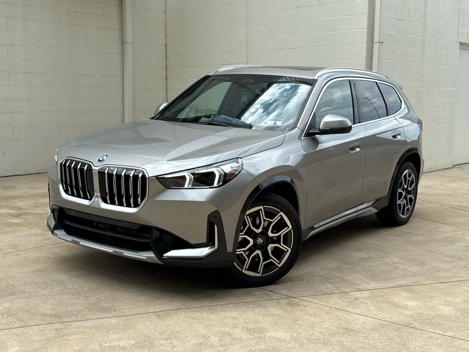 2025 BMW X1
