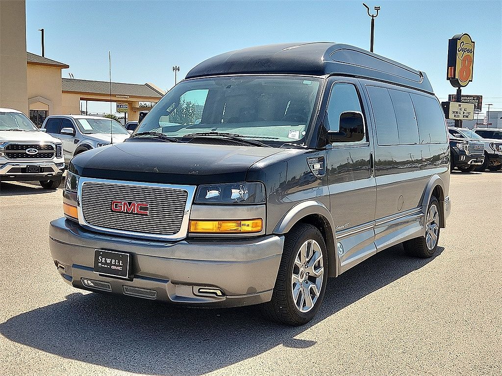 2023 GMC Savana