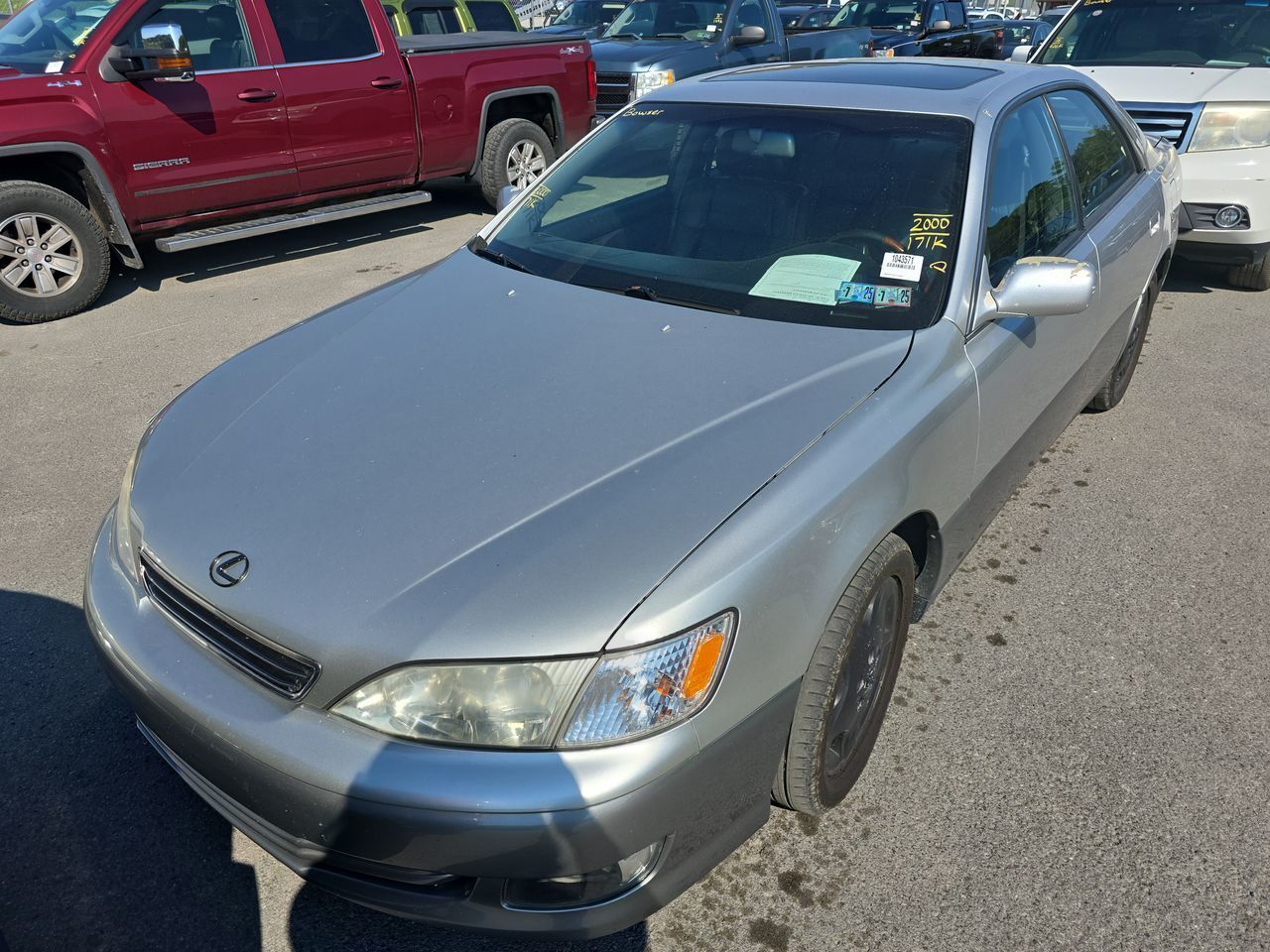 Lexus ES