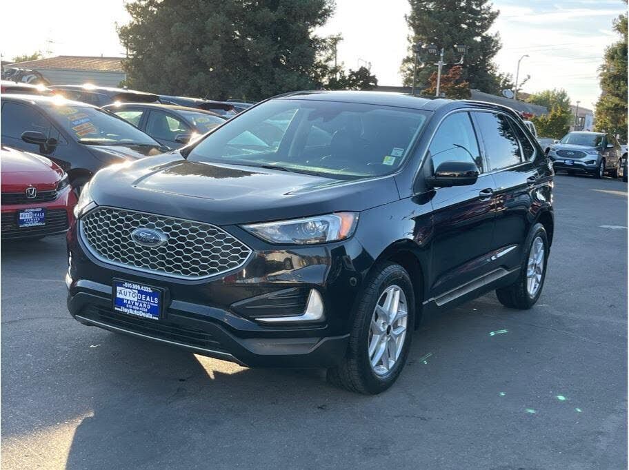 2023 FORD Edge