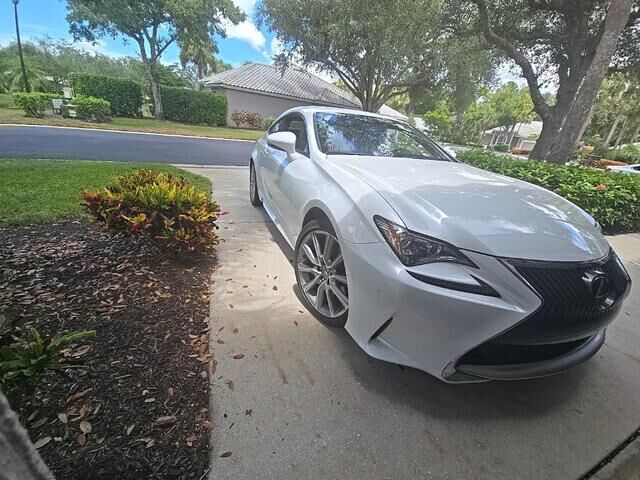 Lexus RC
