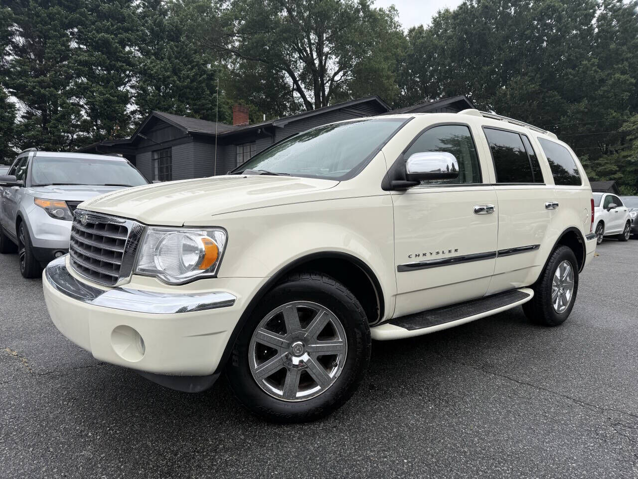 Chrysler Aspen