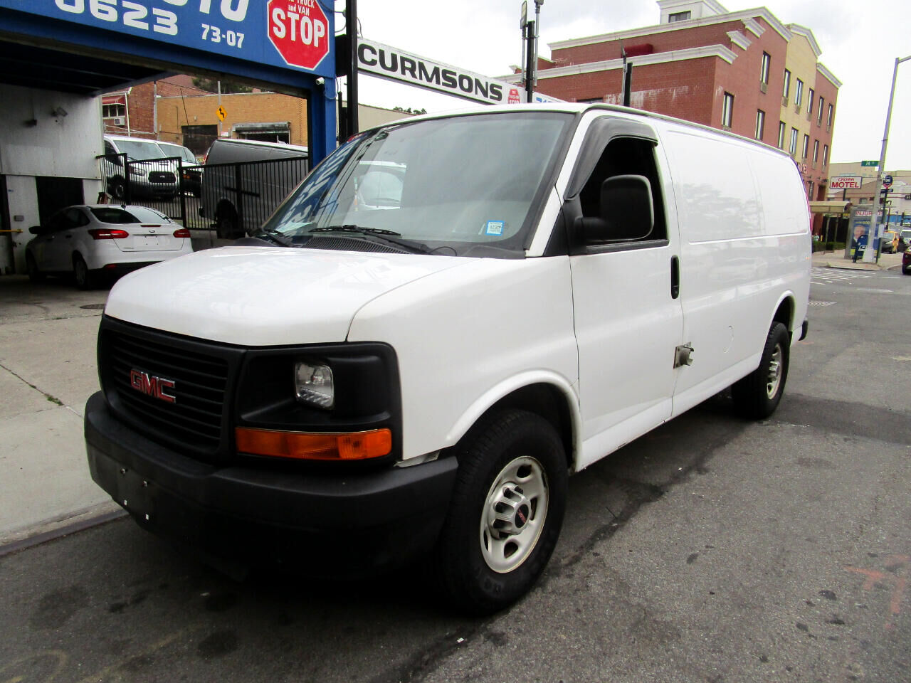 GMC Savana