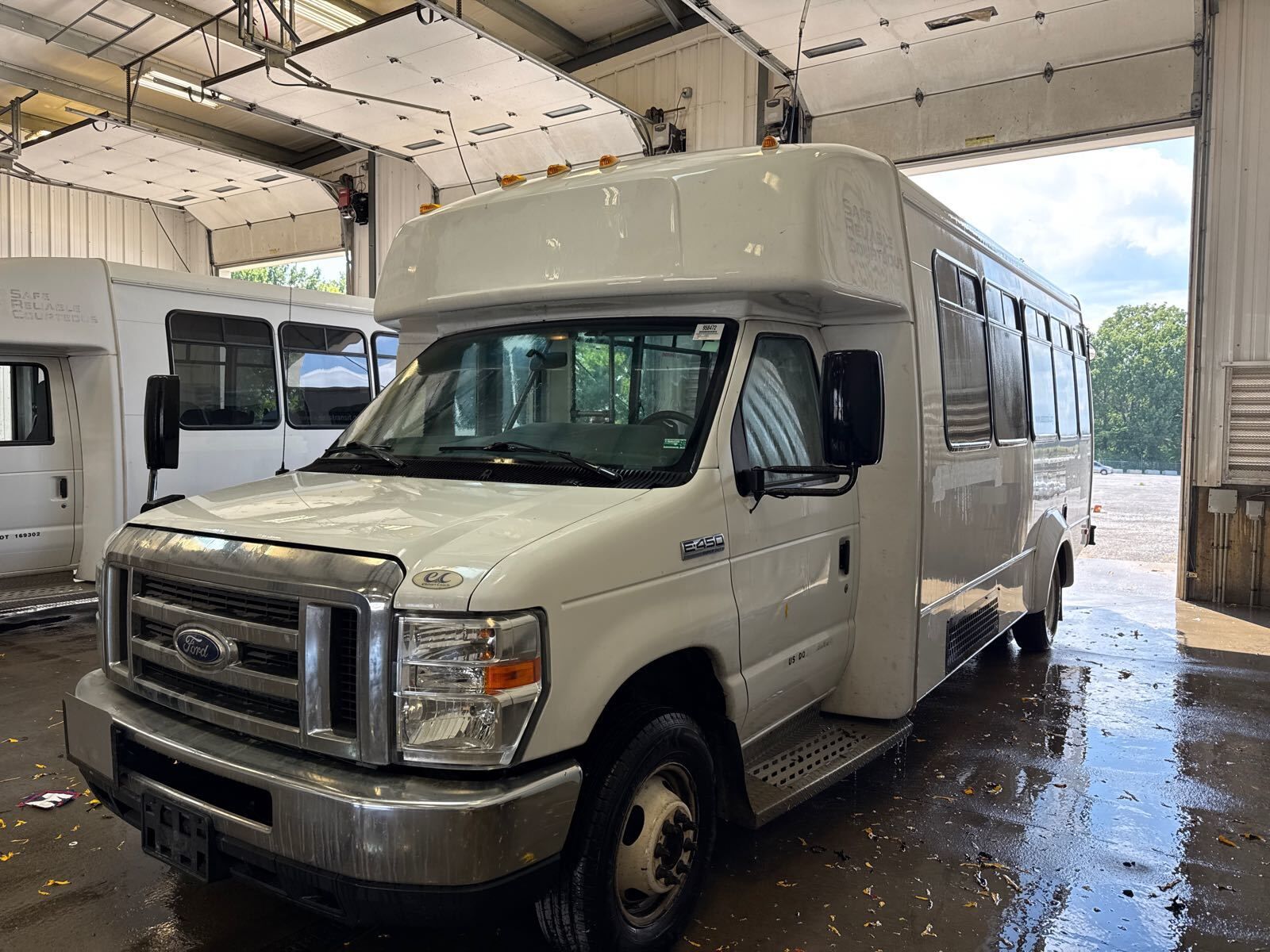 Ford E-450