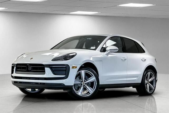 2025 PORSCHE Macan