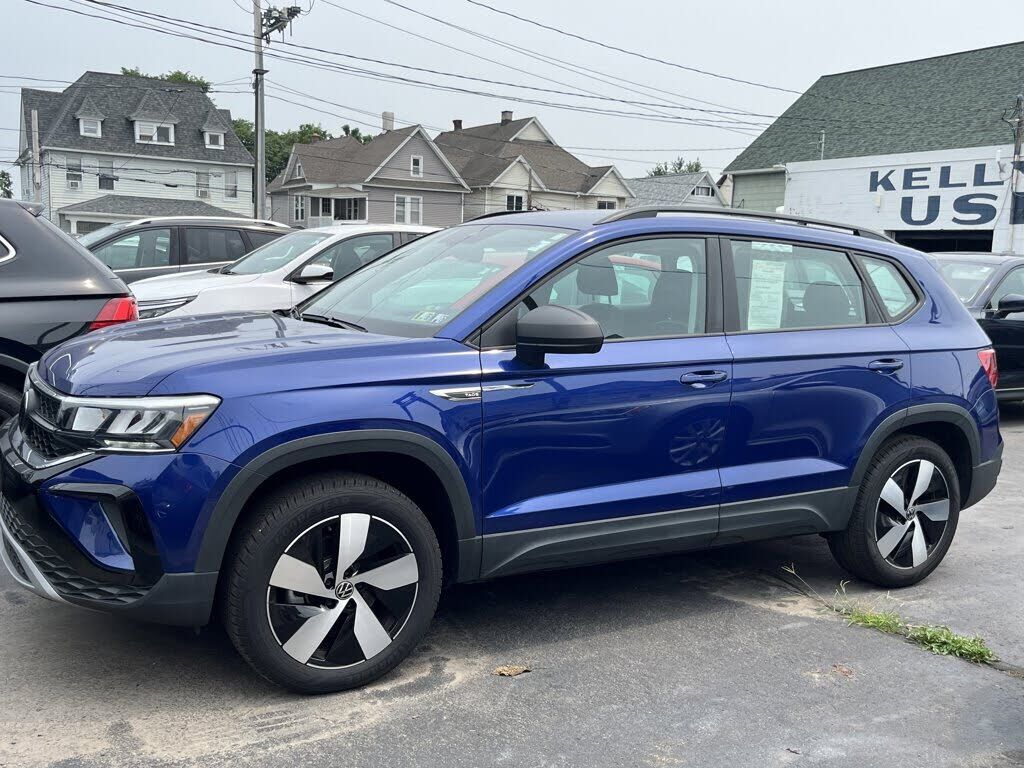 2024 VOLKSWAGEN Taos 4Motion