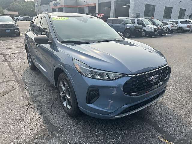 2024 FORD Escape