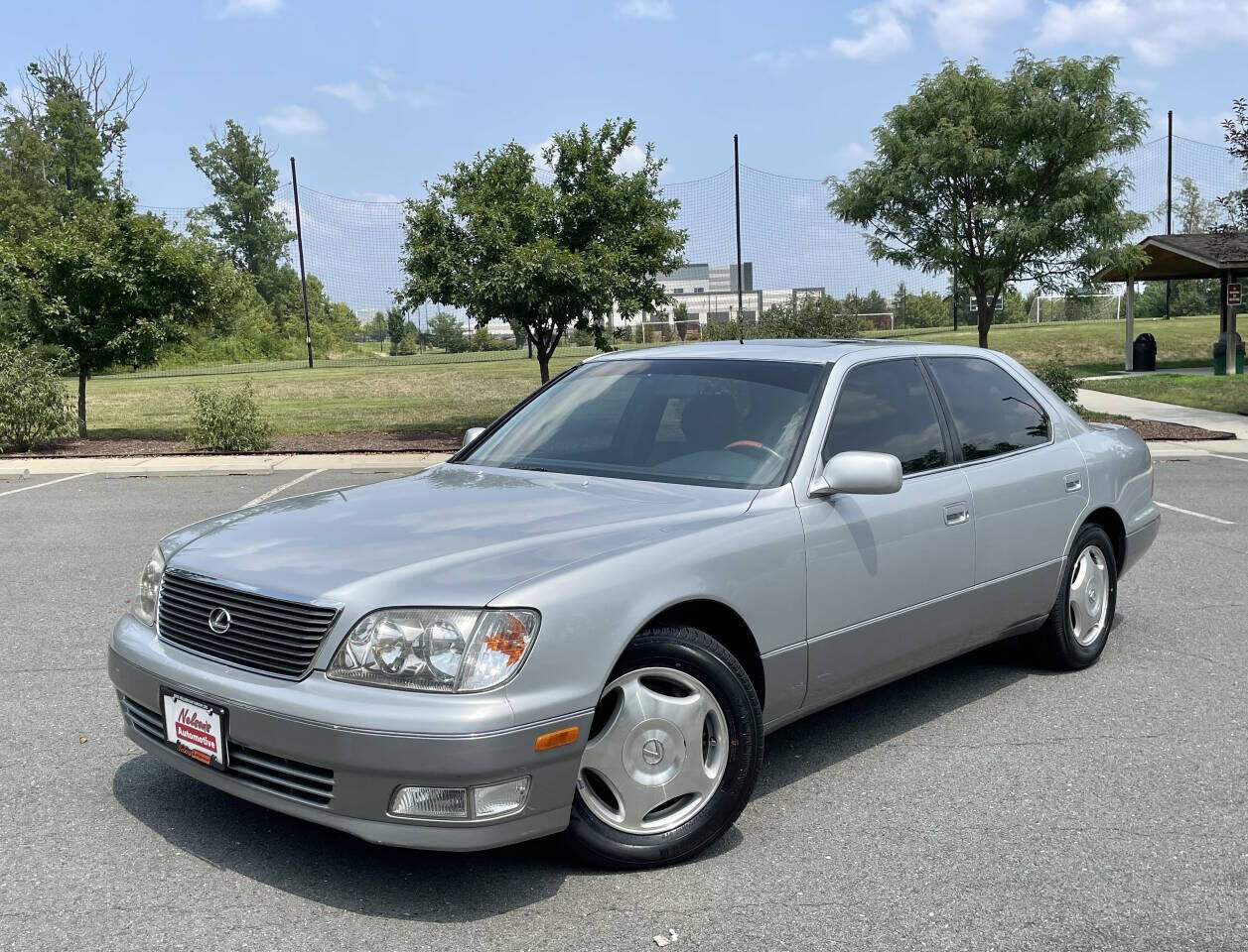 Lexus LS