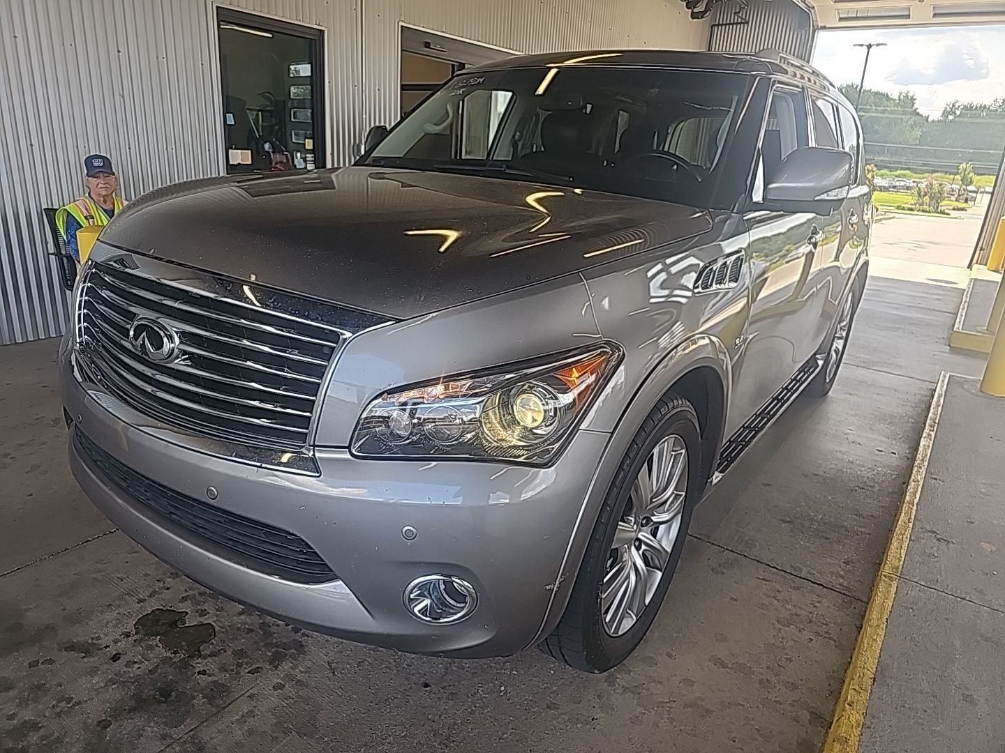 Infiniti QX80