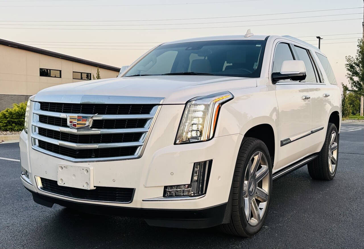 2017 CADILLAC Escalade