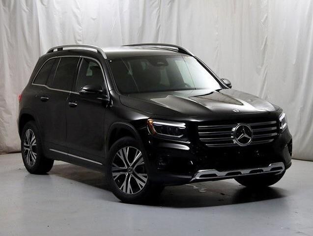 2025 MERCEDES-BENZ GLB-Class