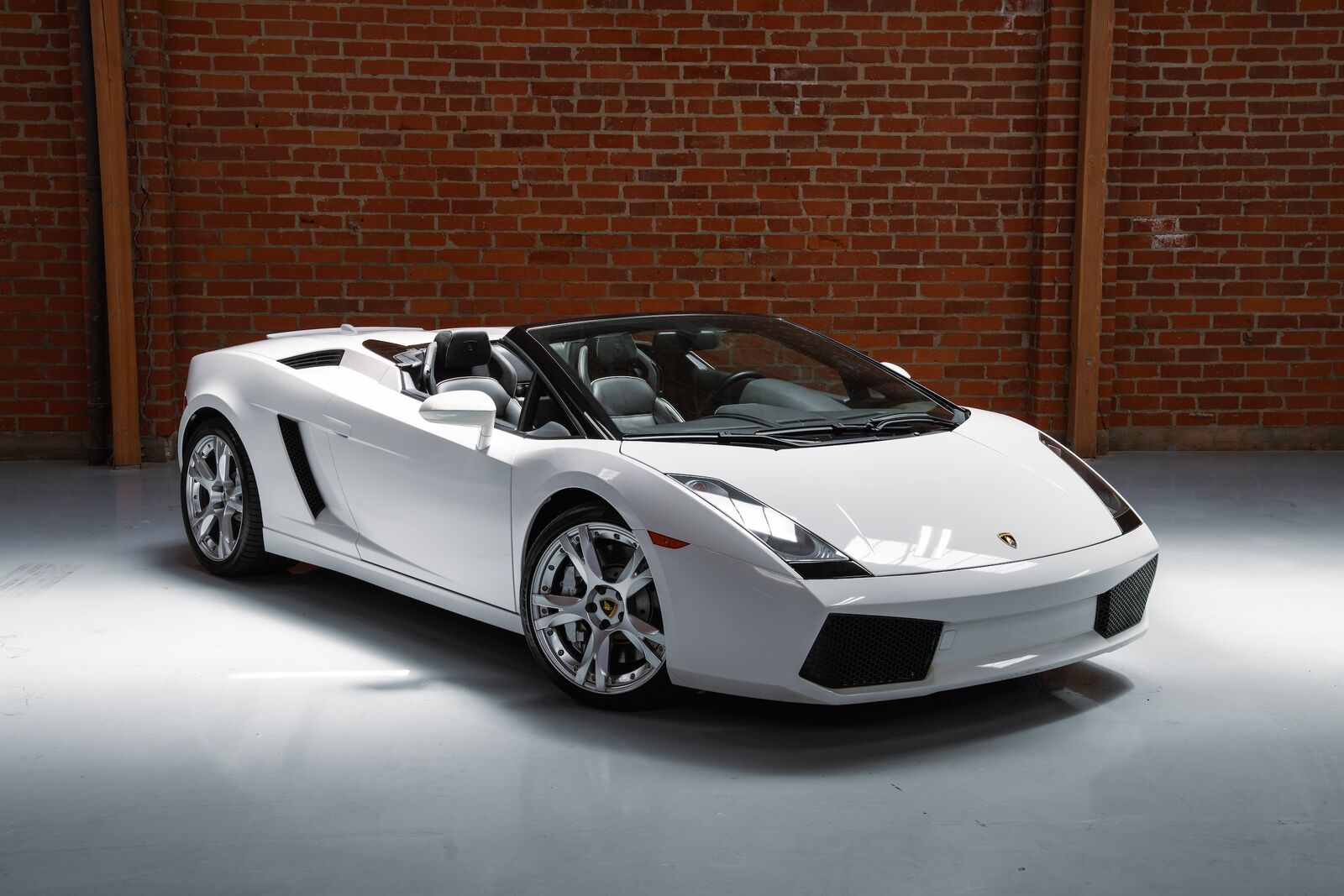 LAMBORGHINI