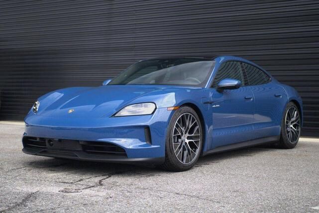 2025 PORSCHE Taycan