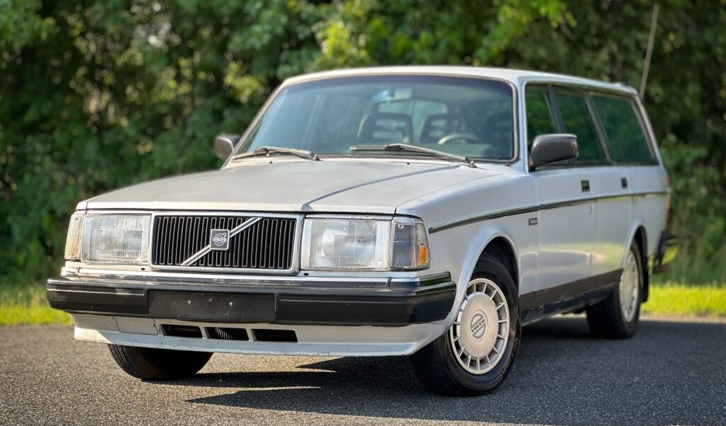 Volvo 240 Series