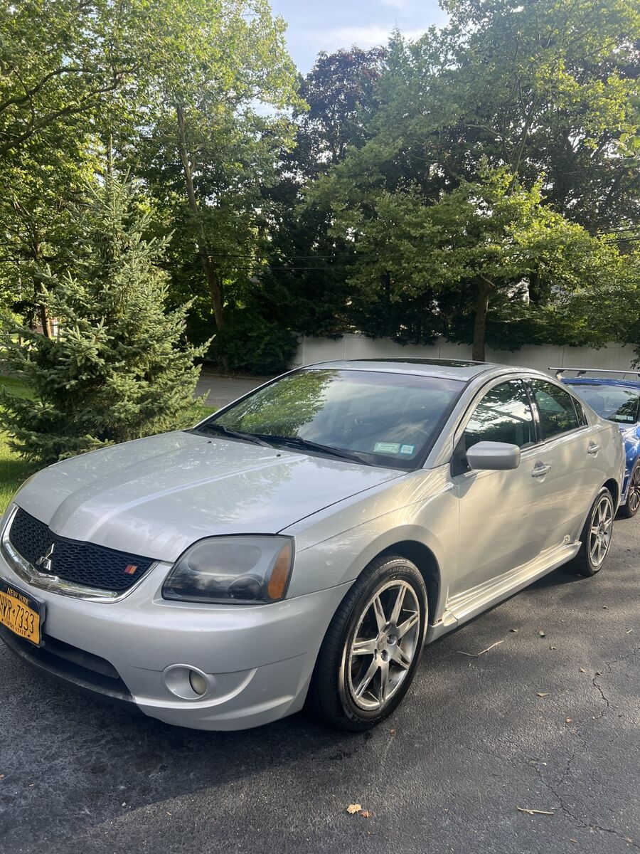 Mitsubishi Galant