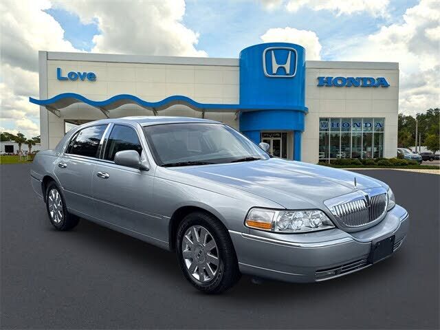 Lincoln Town Car