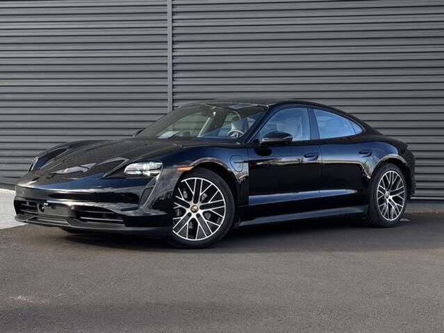 2024 PORSCHE Taycan