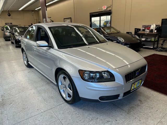 2005 VOLVO S40