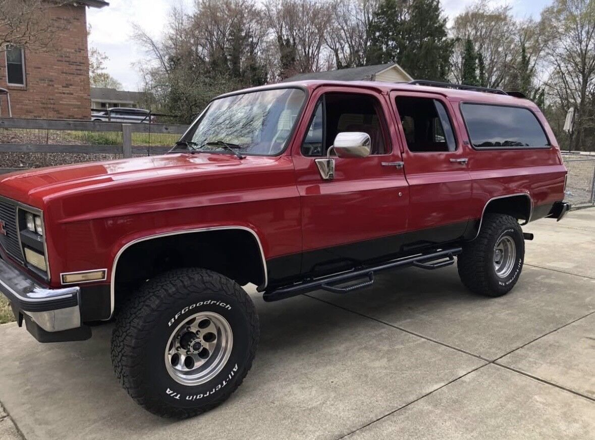 GMC Suburban