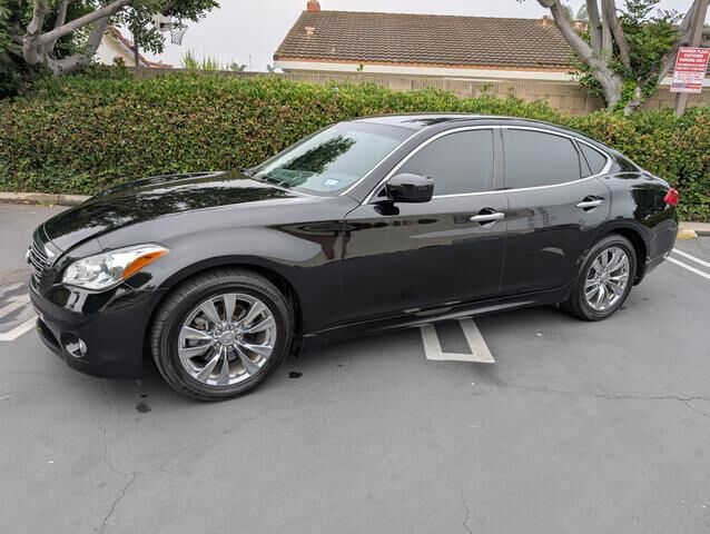 Infiniti M37