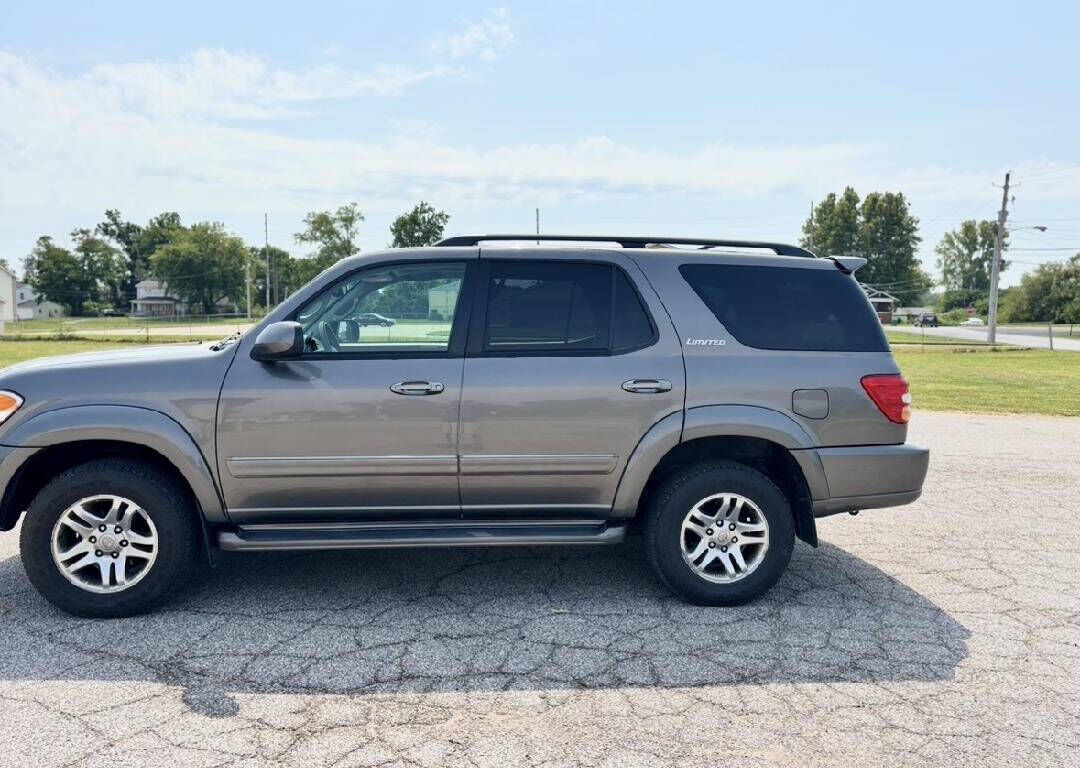 2004 TOYOTA Sequoia