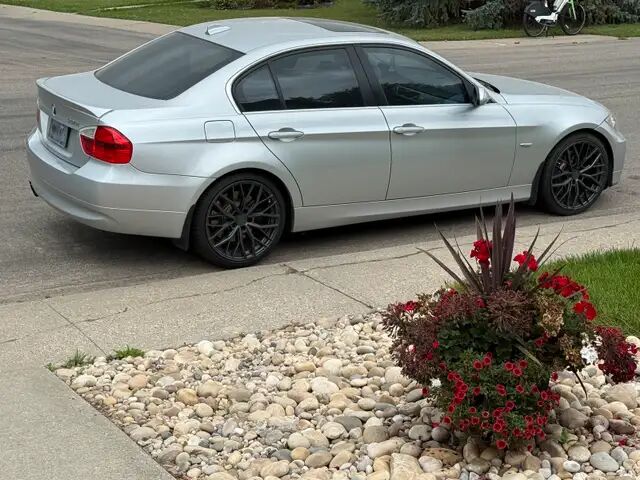 BMW 330i