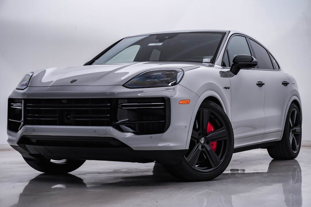 2025 PORSCHE Cayenne