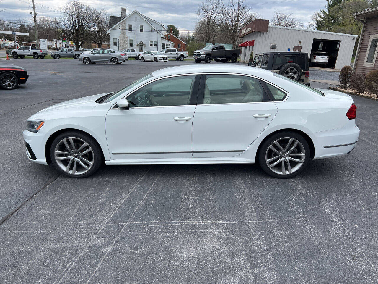 2016 VOLKSWAGEN Passat