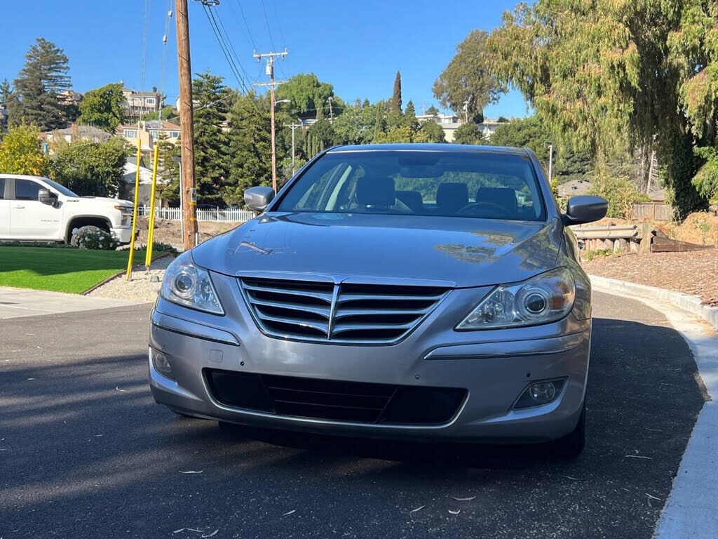 Hyundai Genesis