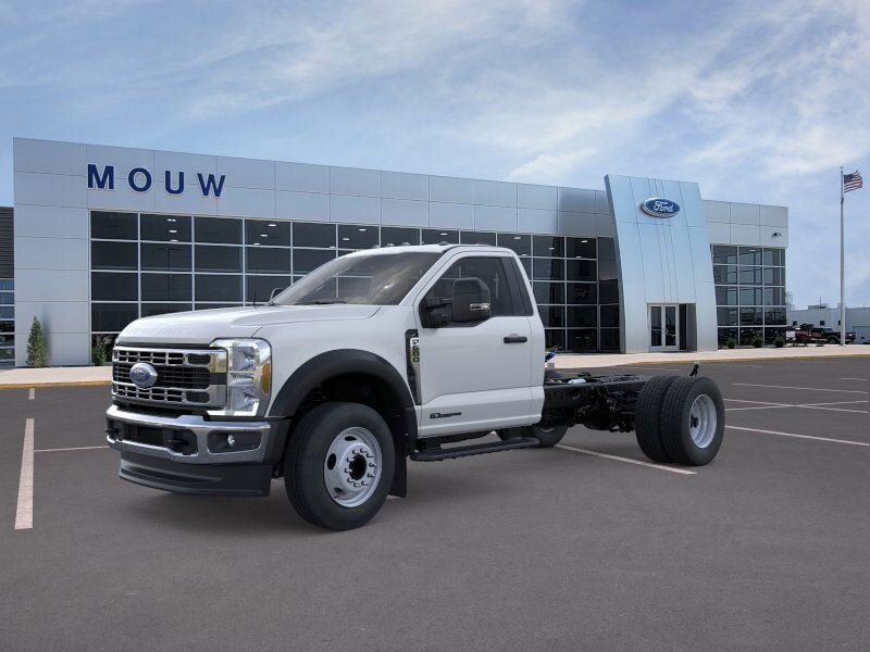 2025 FORD F-600
