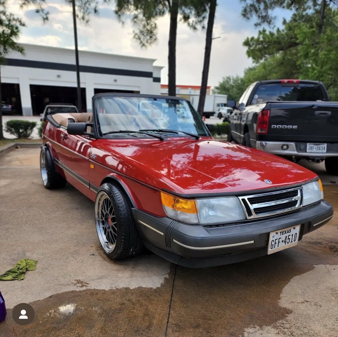 Saab 900