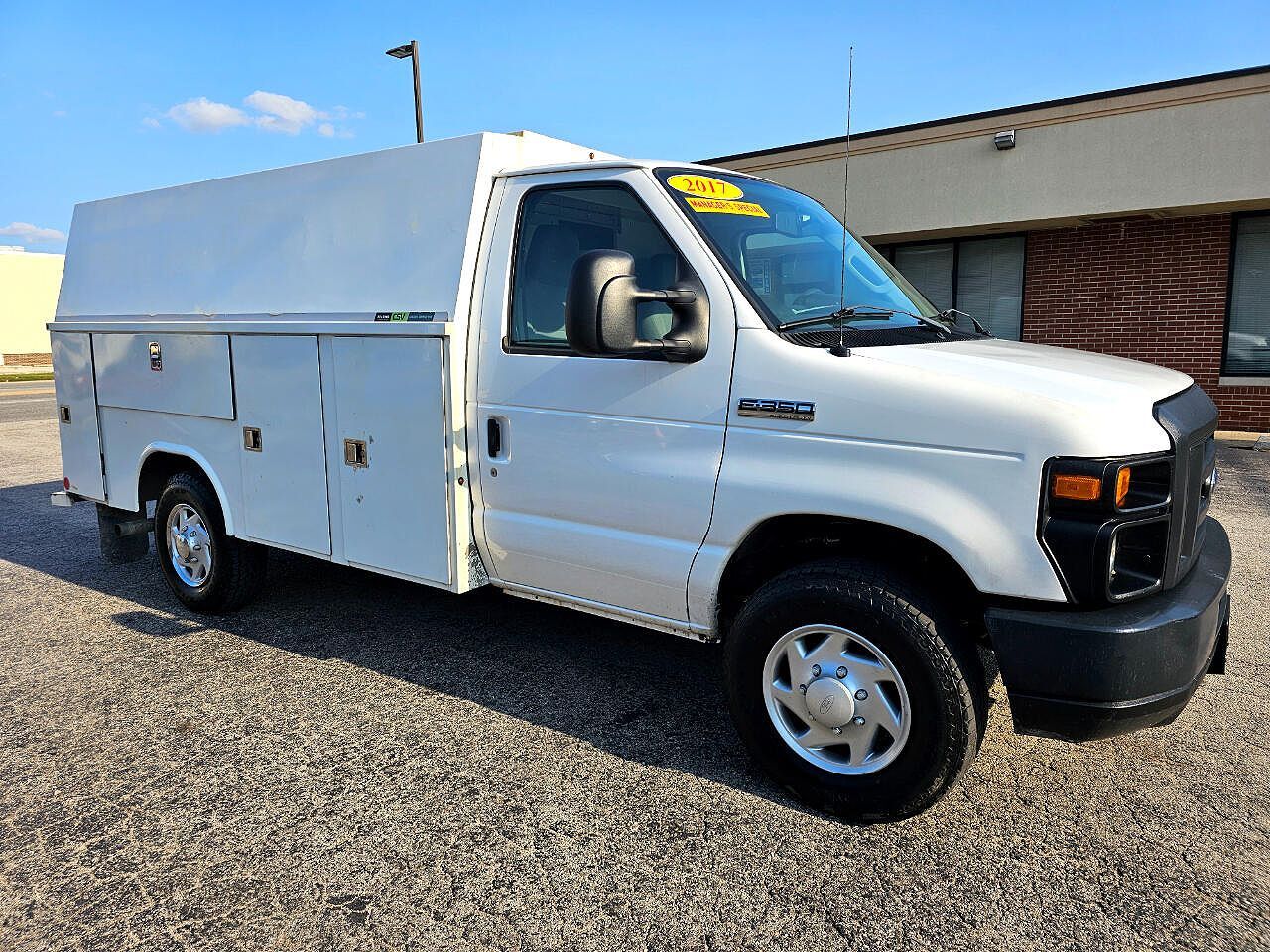 Ford E-350