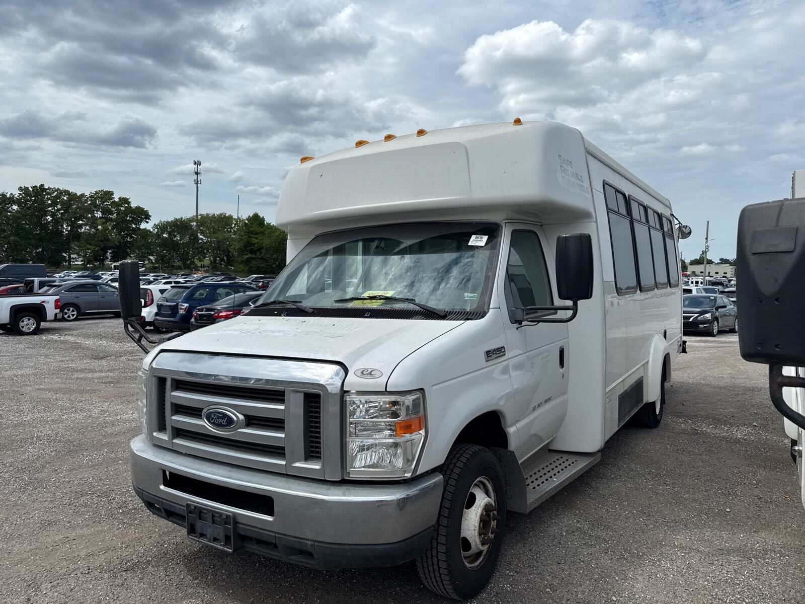 Ford E-450
