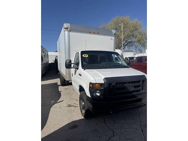 2017 FORD E-450