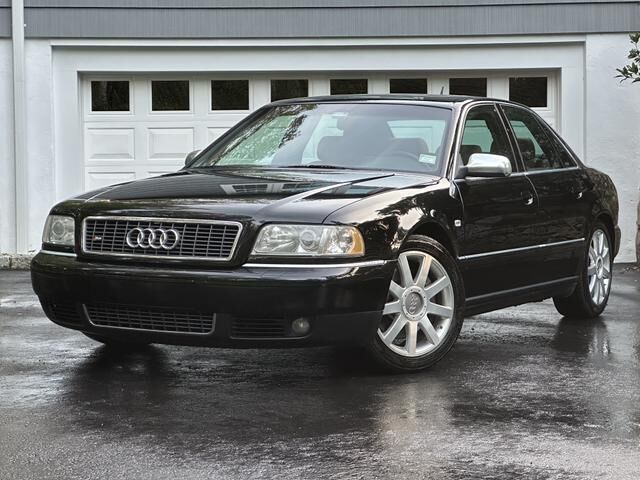 Audi S8