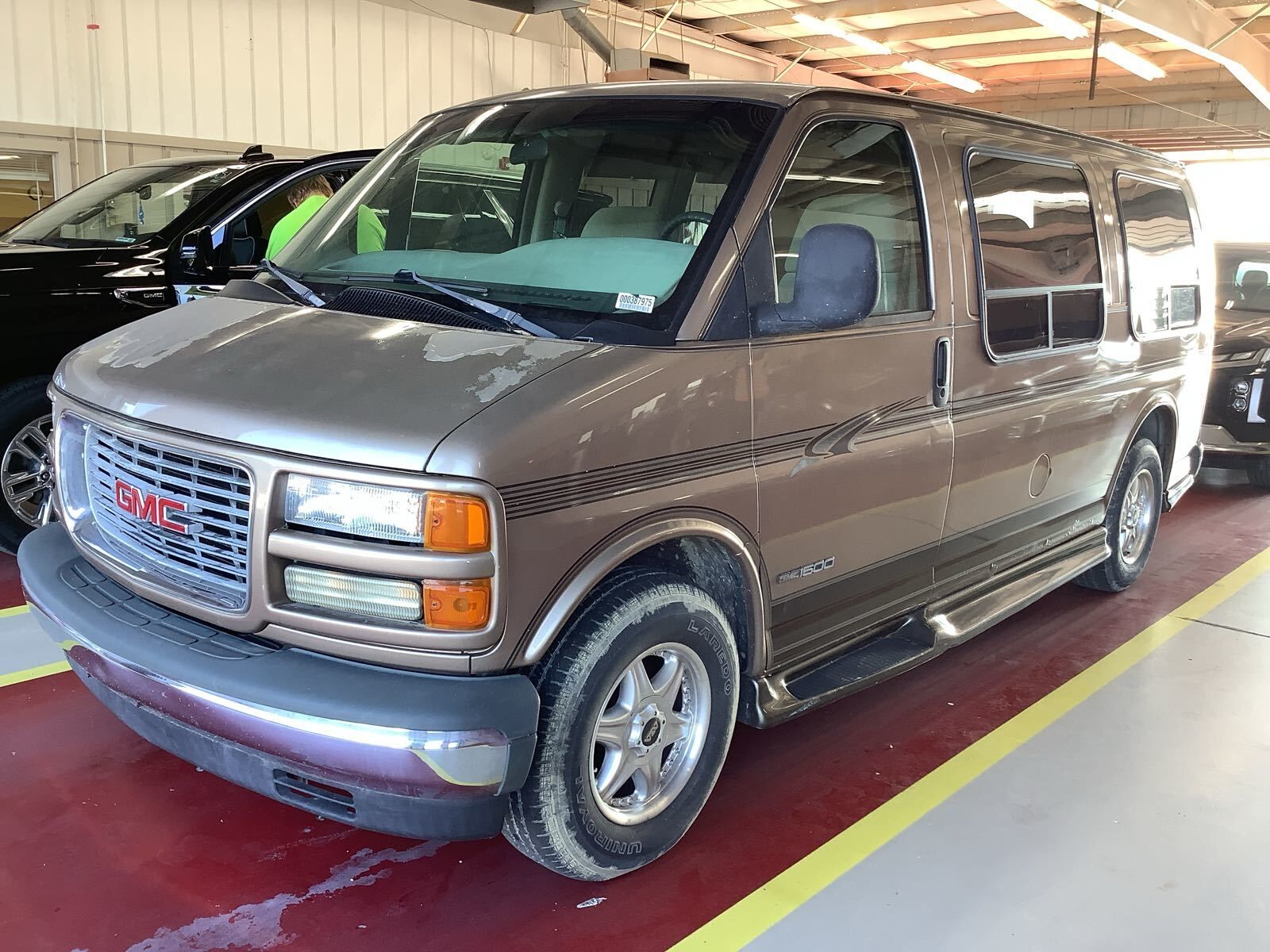 GMC Savana