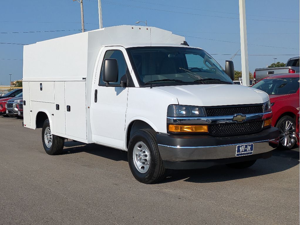 2025 CHEVROLET Express