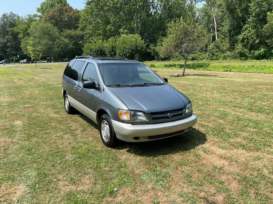 1999 TOYOTA Sienna