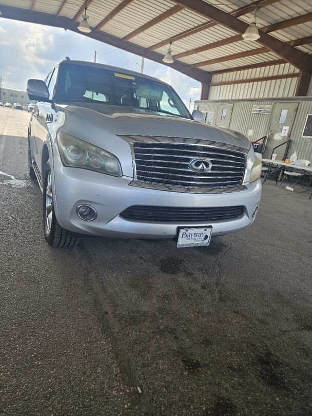 Infiniti QX56