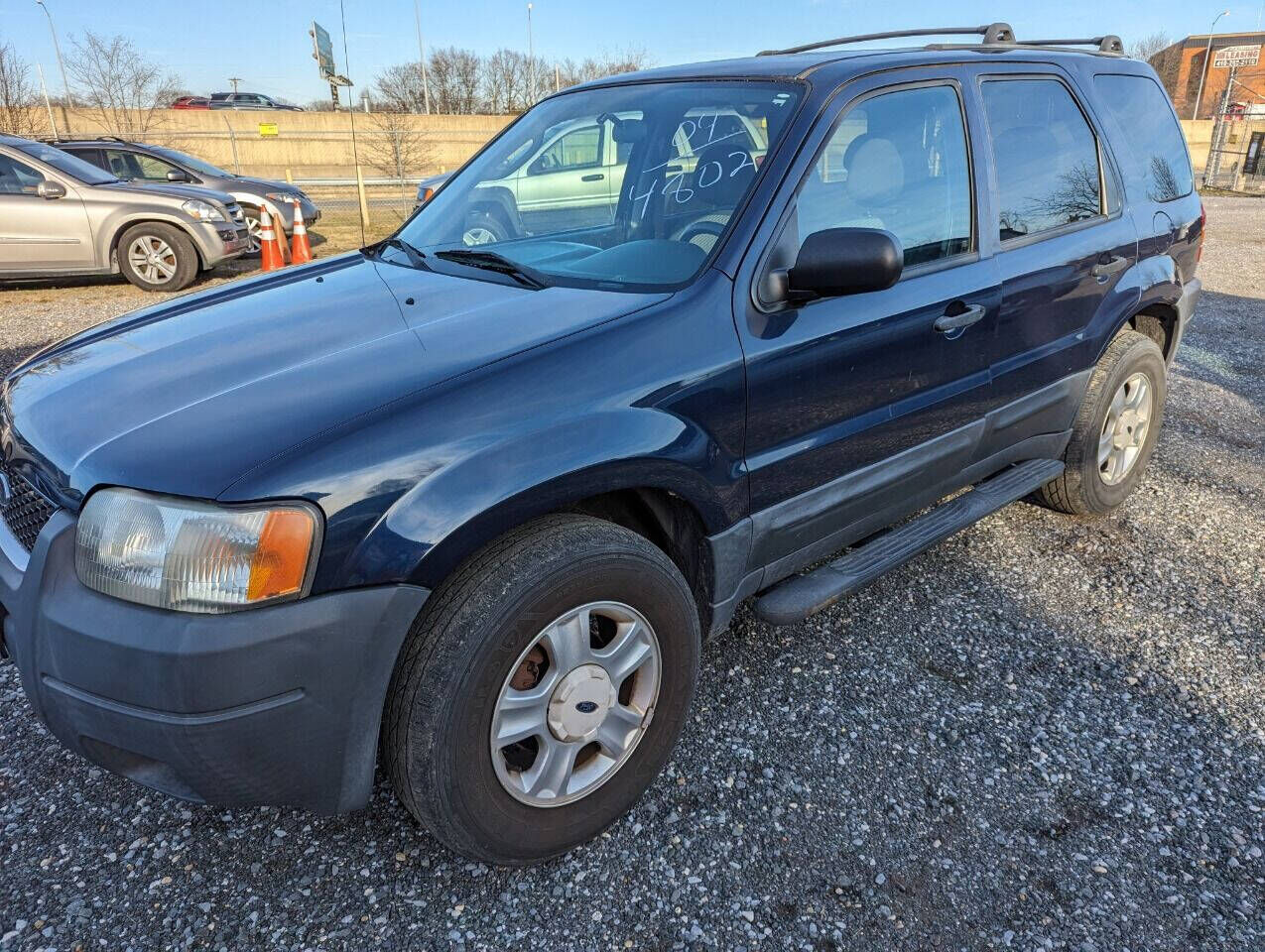 2004 FORD Escape