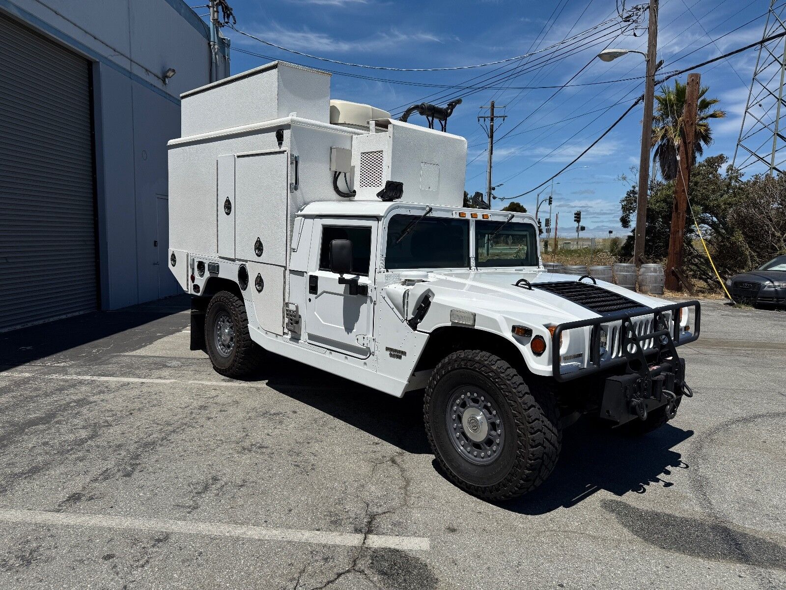 HUMMER H1